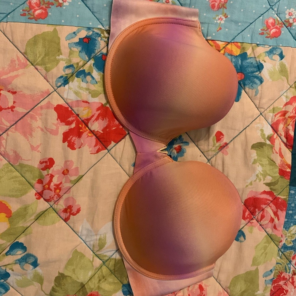 Strapless Victoria’s Secret Bra
